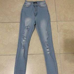 Ripped skinny jeans